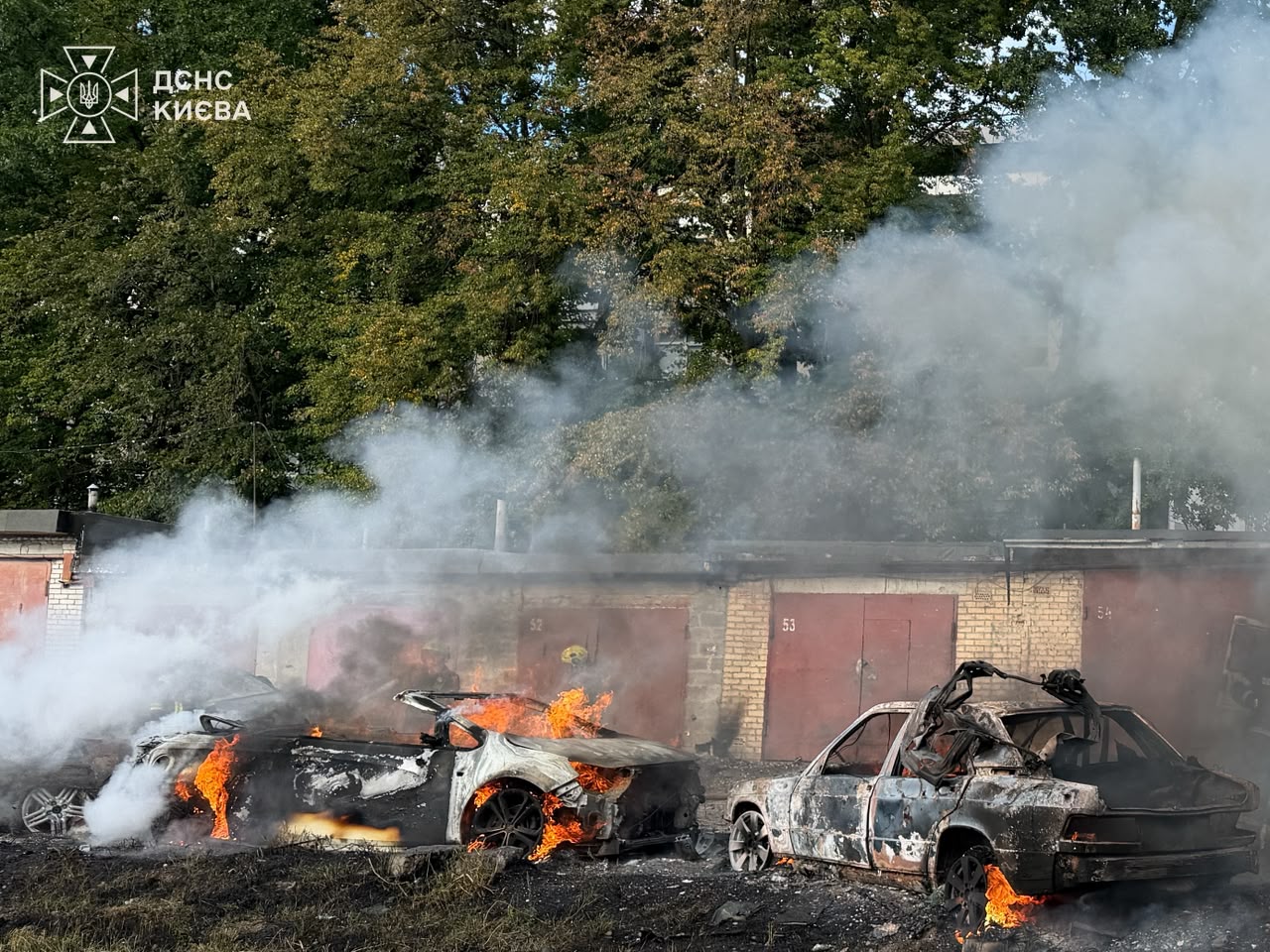 Росія атакувала Київ дронами: 12 людей постраждали, одна людина померла (оновлено) фото 1