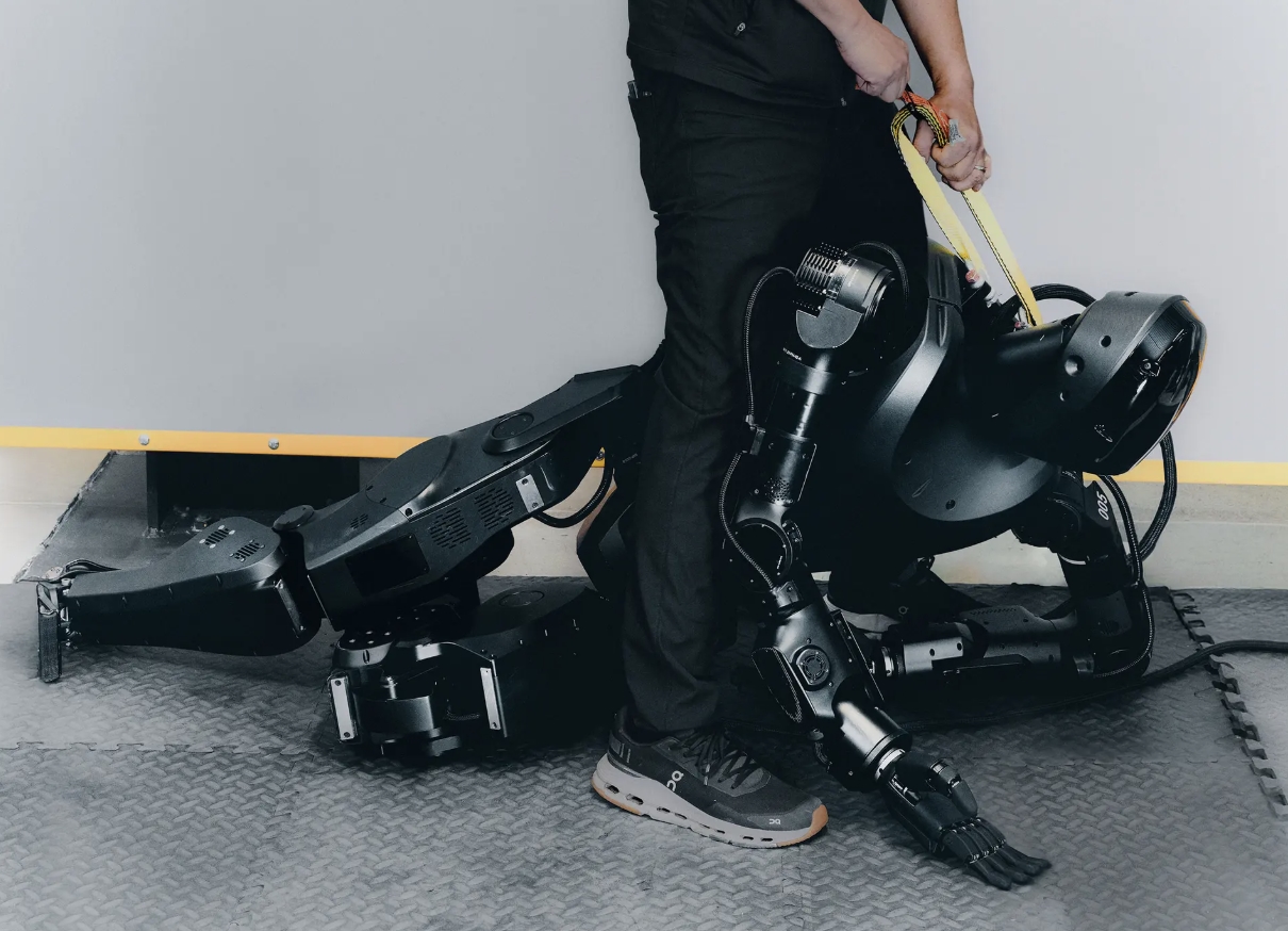 Робот Phantom MK-1