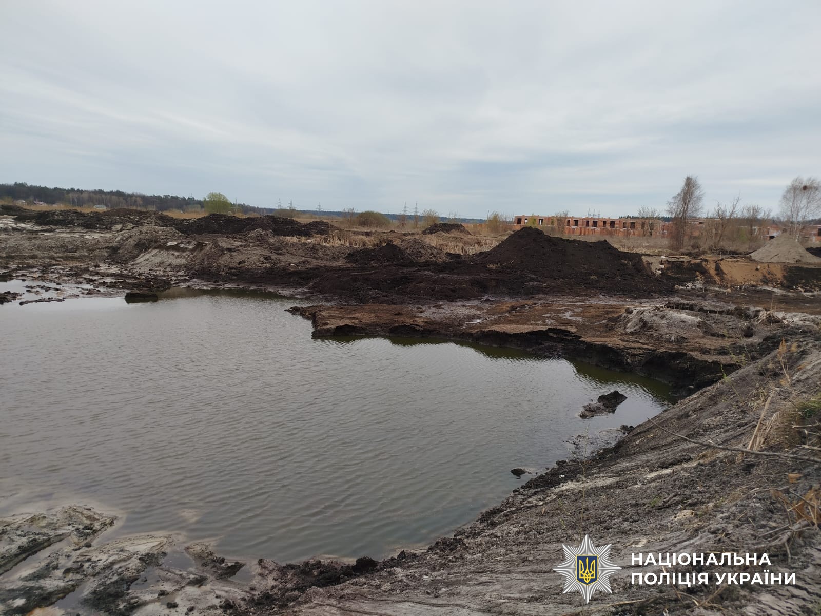 Нацполіція викрила незаконний видобуток сапропелю. Державі завдано мільйонних збитків фото 3