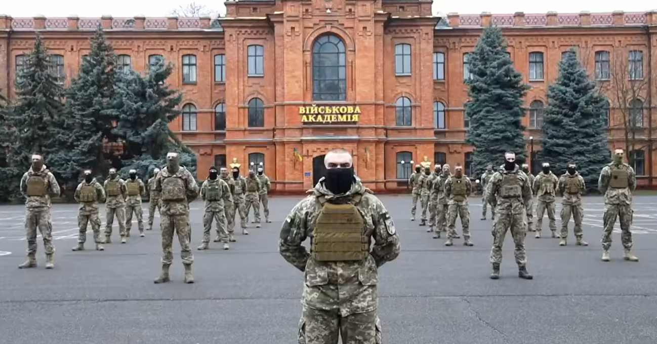 Смерть 17-річного курсанта. Слідство говорить про можливе приниження і насильство фото 2