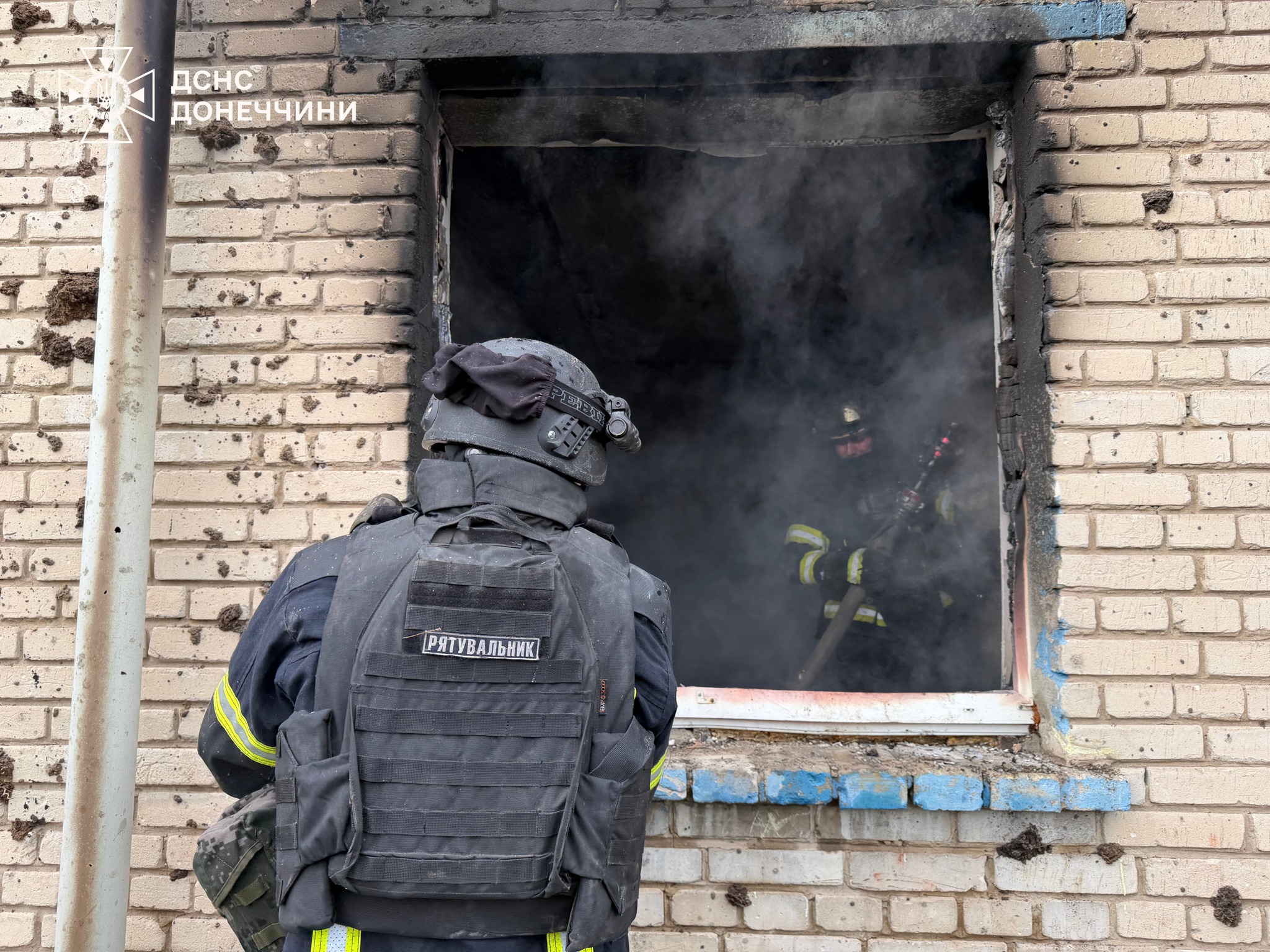 Ворог атакував дронами Краматорськ: є поранені (фото) фото 2