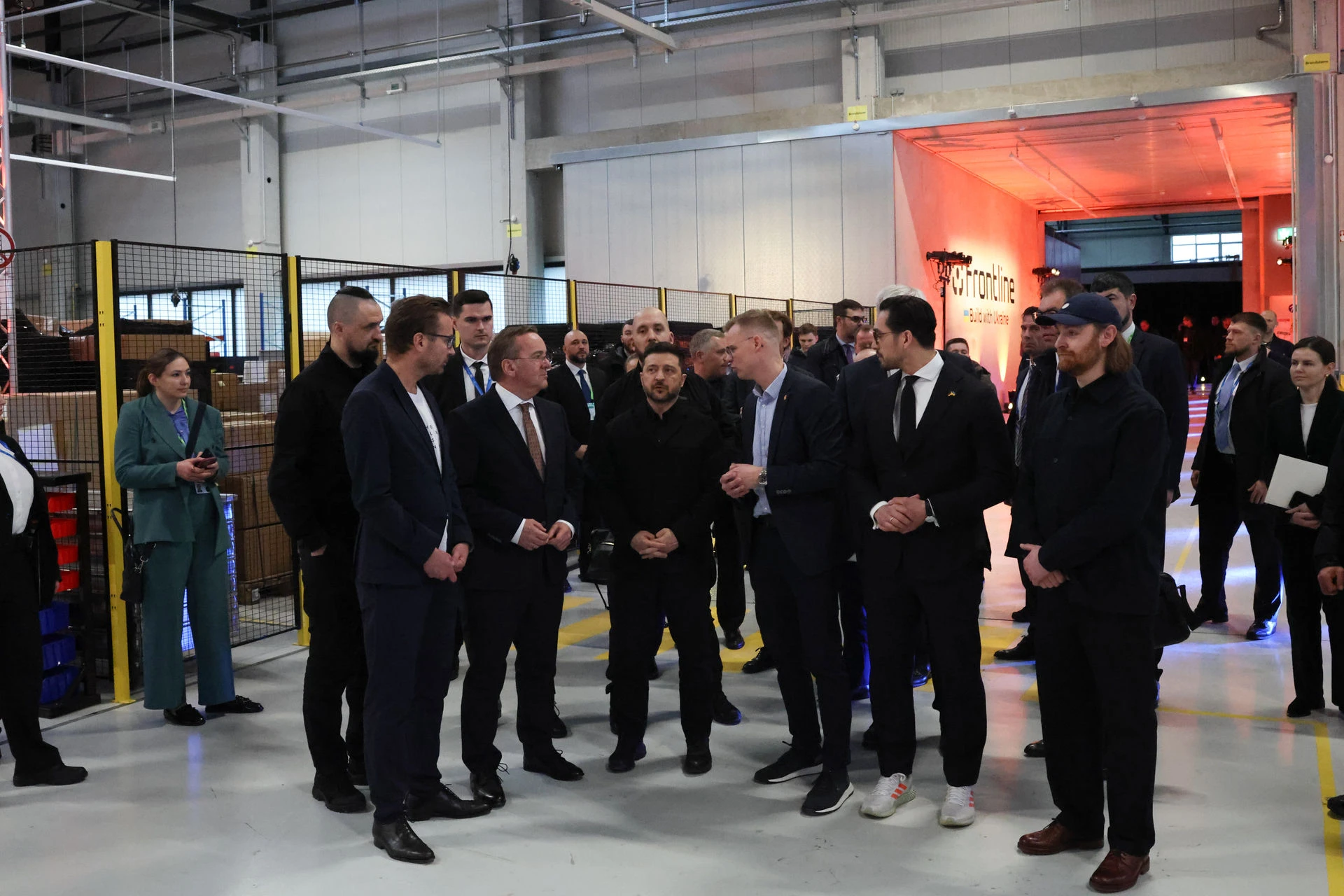 Дрони для ЗСУ: Зеленський отримав перший БпЛА «Лінза 3.0», вироблений в Німеччині фото 1