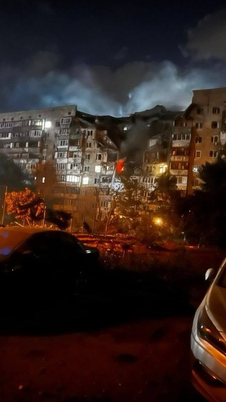Масована атака на Київ: у місті лунають вибухи фото 3