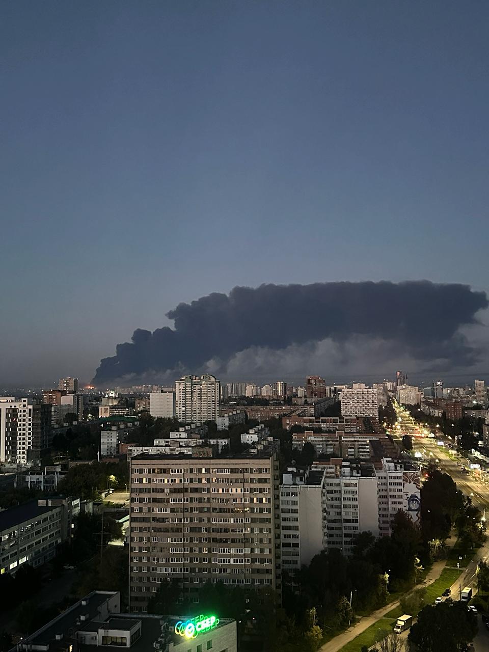 Масована атака по містах України, дрони вдарили по НПЗ Росії: головне за ніч 22 вересня фото 1
