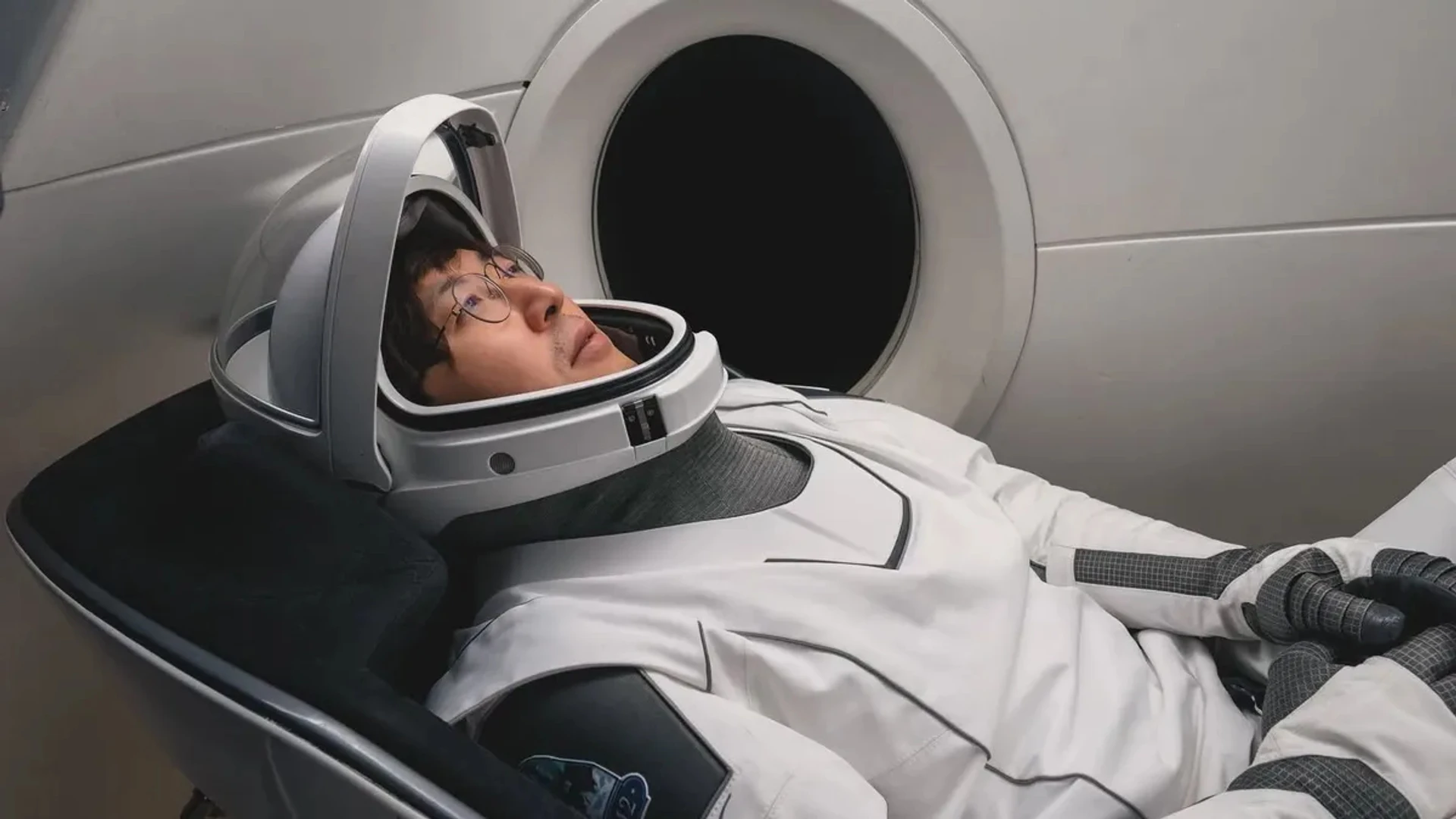 SpaceX випробувала найбільшу ракету й анонсувала місію до Марса фото 1