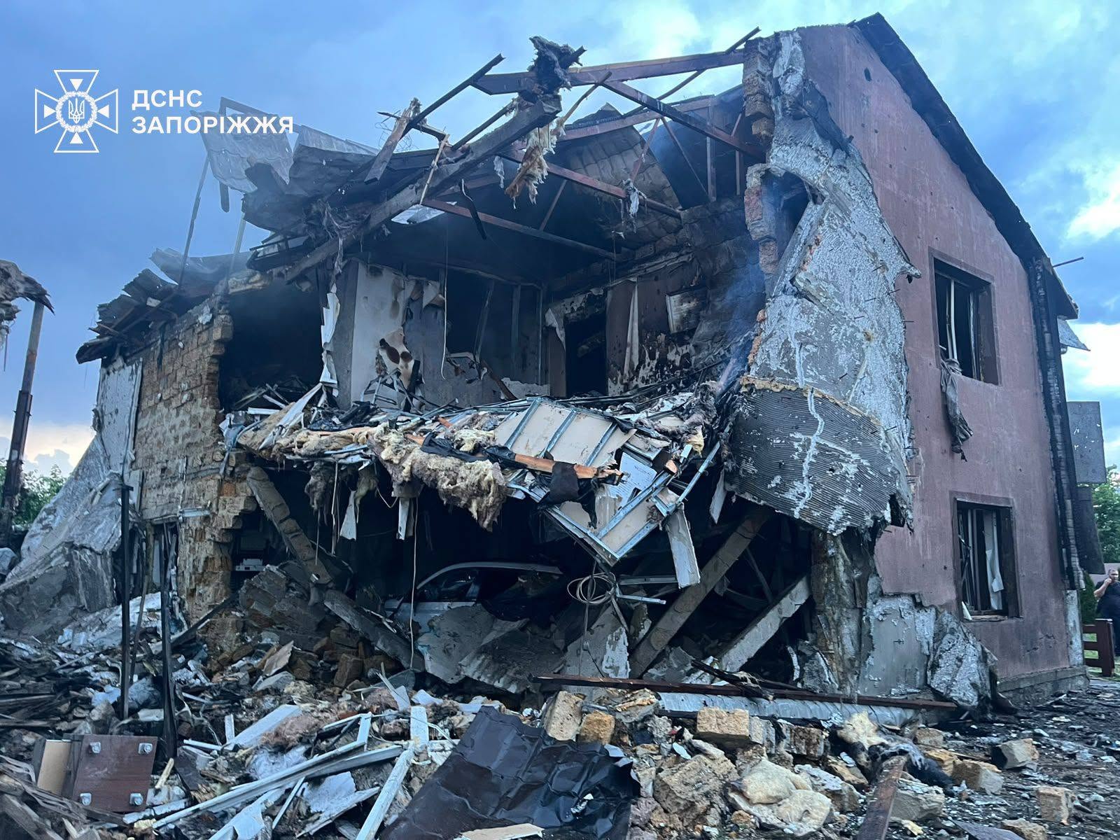 У Самарі горить НПЗ, Одеса, Харків та Запоріжжя зазнали ударів: головне за ніч 10 червня фото 2