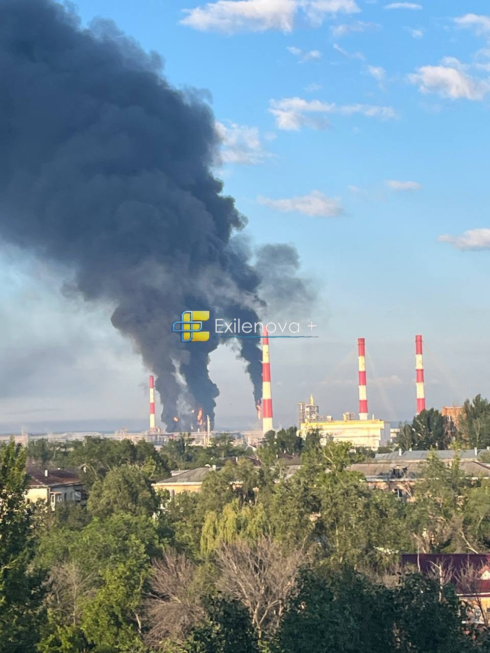 У Самарі горить НПЗ – постачальник авіапалива для армії РФ фото 1