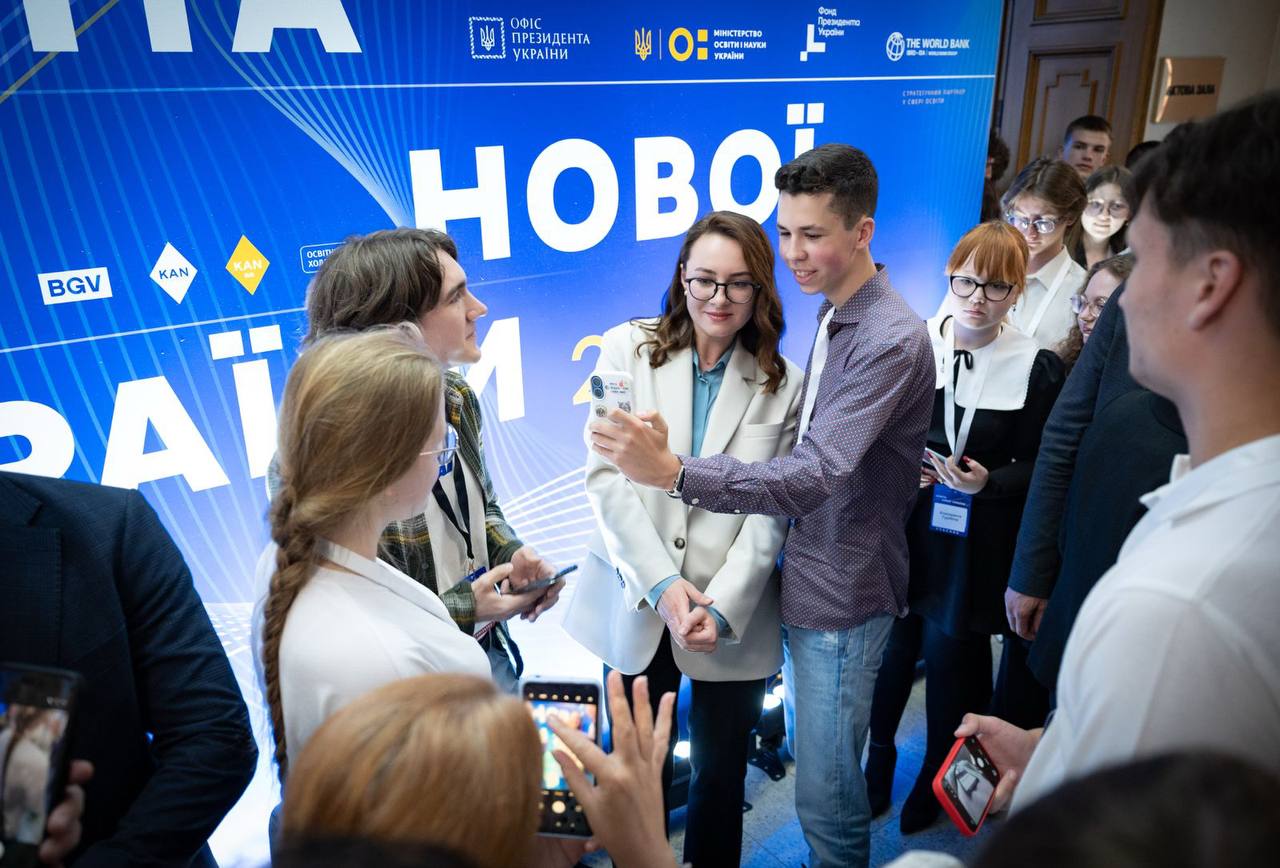 Генератори, сонячні панелі, укриття: уряд готує школи й виші до зими фото 1