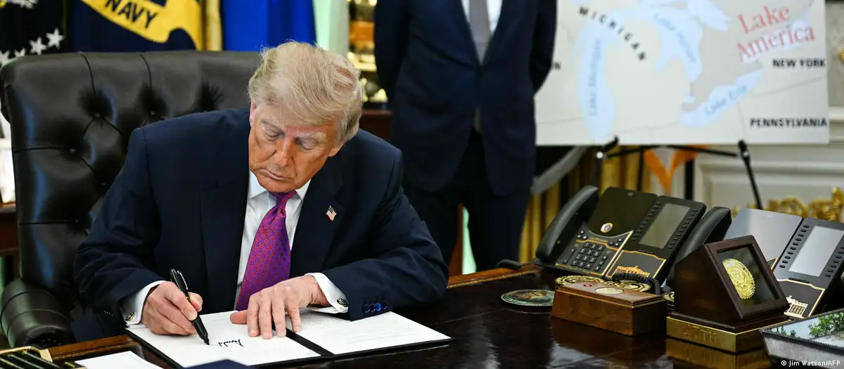Трамп змінив назву озера Онтаріо та заговорив про перейменування океанів