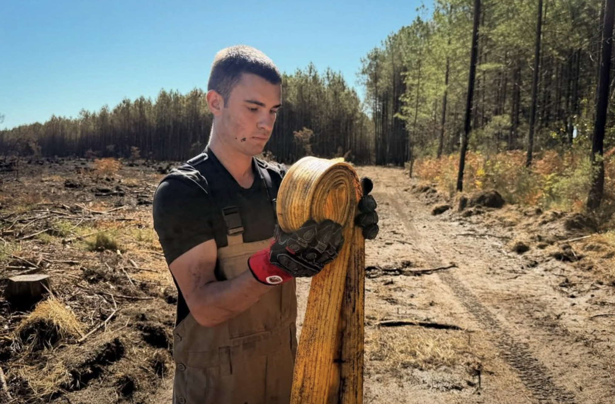 «Відчув, що тут потрібен». 19-річний українець допомагав гасити пожежі у Франції фото 2
