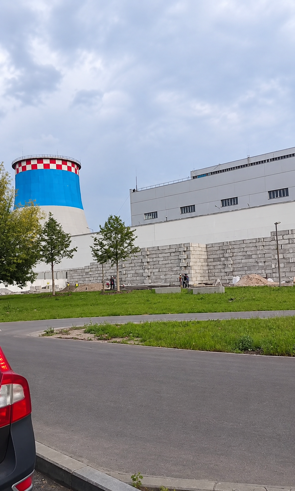 Зведення бетонних укріплень навколо ТЕЦ-8 у Москві