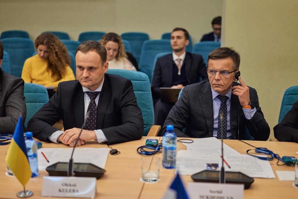 Сергій Сухомлин запевняє, що у постійній комунікації з віцепрем’єром з відновлення Олексієм Кулебою