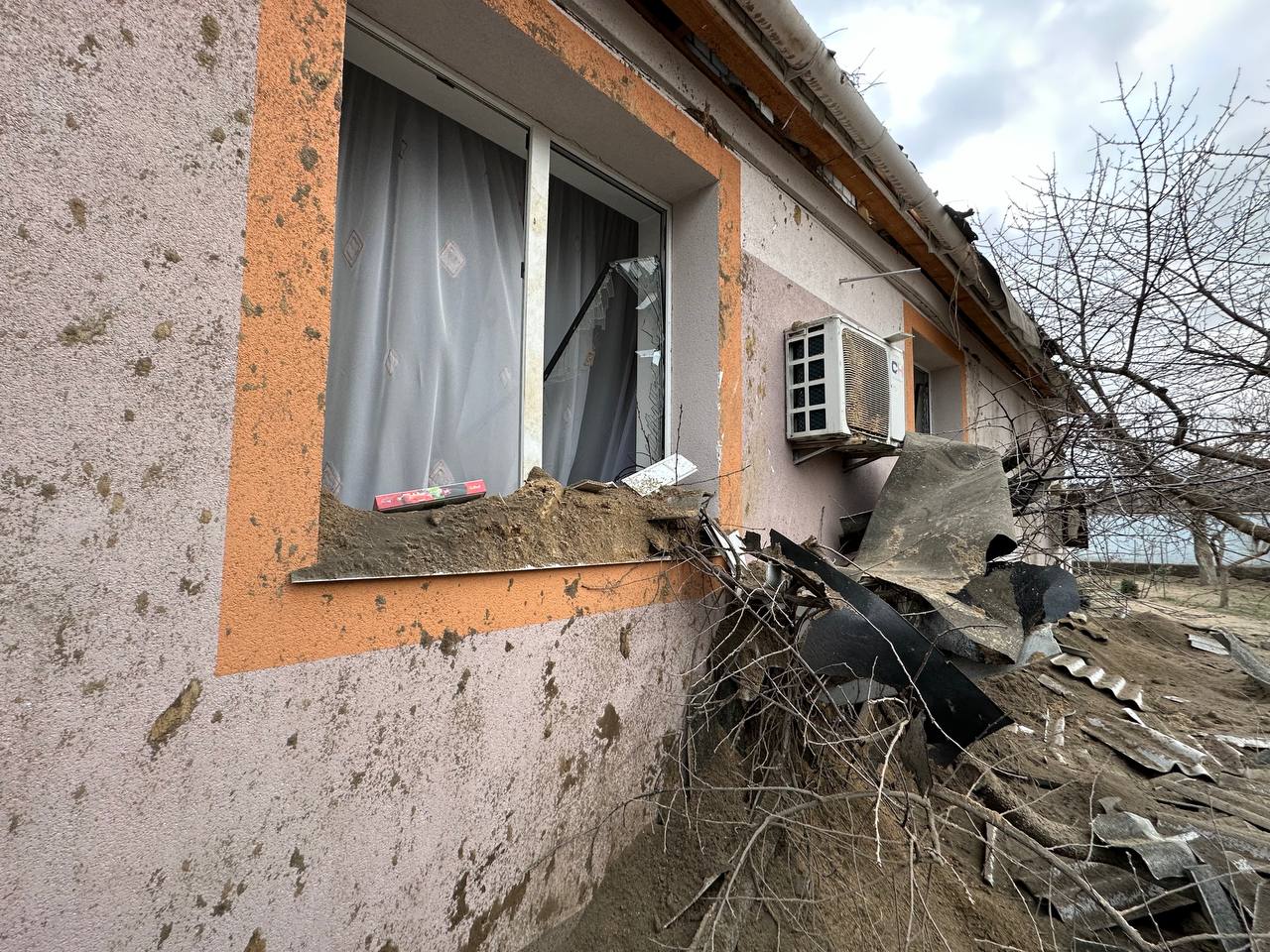 Масований удар Росії по Києву. Пошкоджено будинки, є загибла (оновлюється) фото 4