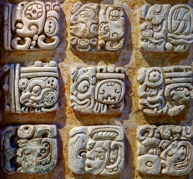 Об’ємні ієрогліфи мая