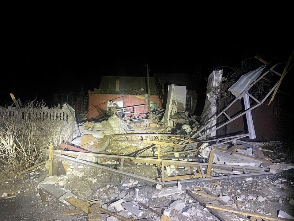 L'attaque nocturne des occupants sur Nikopol: il y a un mort et de terribles destructions (photo) photo 1