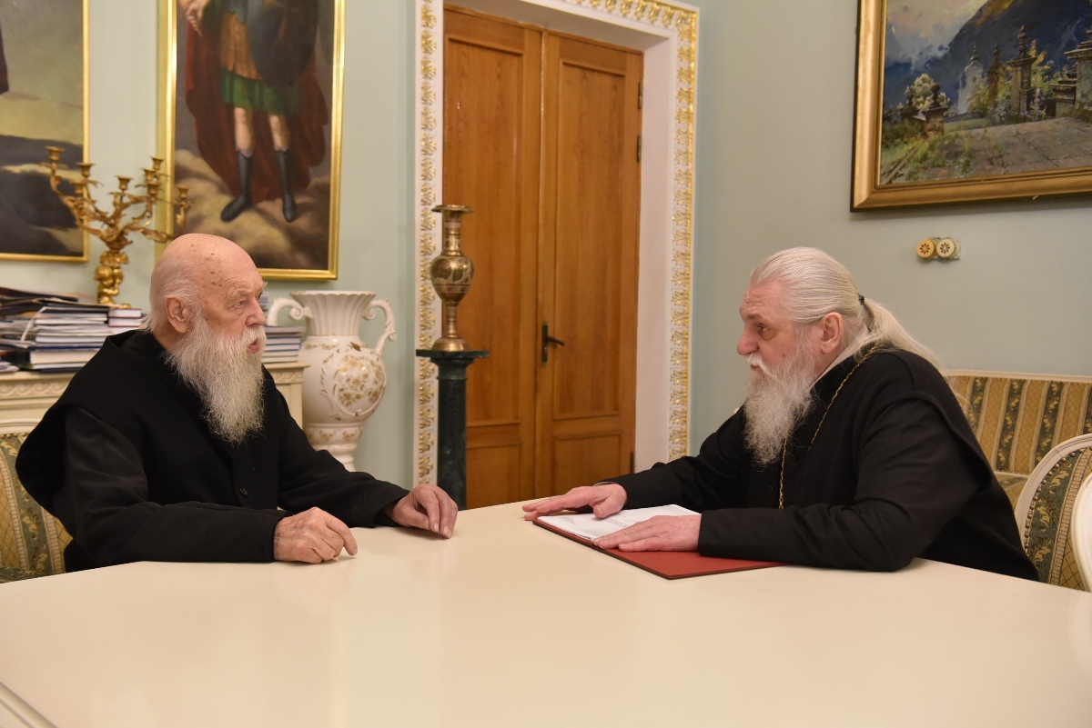 За чотири місяці до смерті Філарет провів зустріч із архієпископом Андрієм