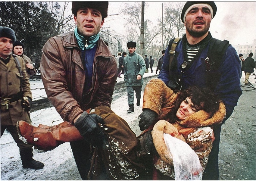 Фото: Єфрем Лукацький. Грозний. Чеченська Республіка, РФ. 1994 р.