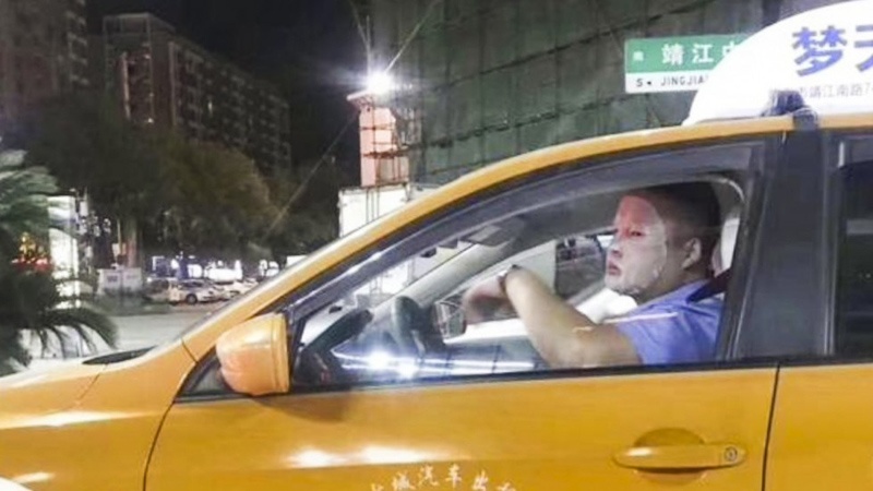 chinese-taxi-driver-facial-mask-2