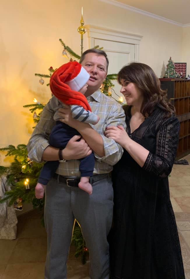 Олег Ляшко с женой и сыном