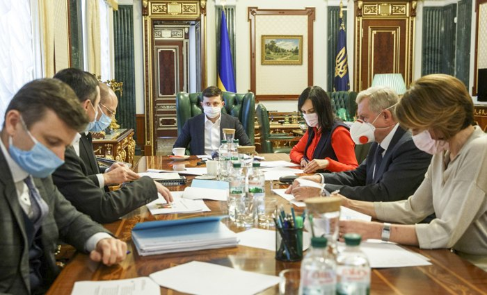 Фото: president.gov.ua Яків Смолій під час наради в Офісі Президента, 9 квітня 2020 