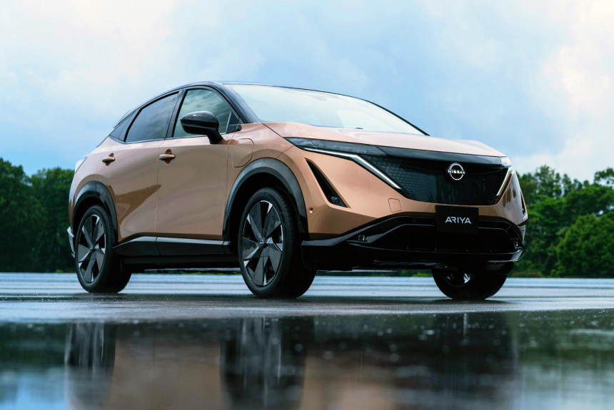 Новый электромобиль под названием Nissan Leaf построят на одной платформе с кроссовером Ariya