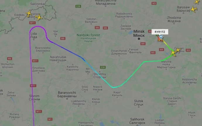 Літак компанії Ryanair прямував від Афін до Вільнюса