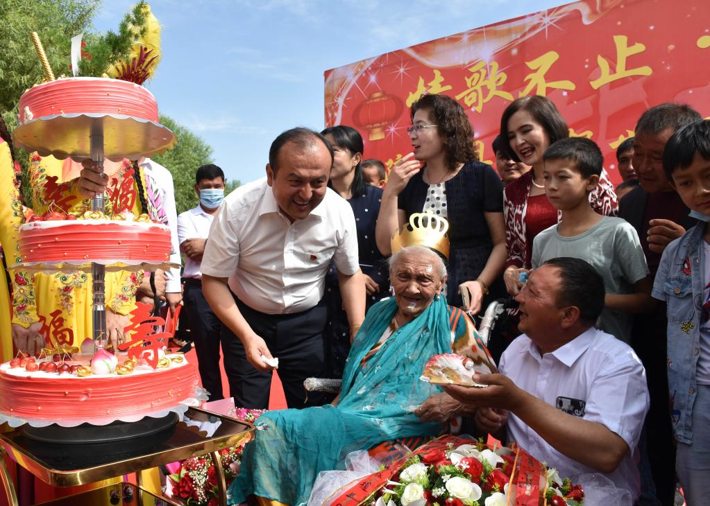 У 2020 році старожителька гучно святкувала день народження/фото:news.cn