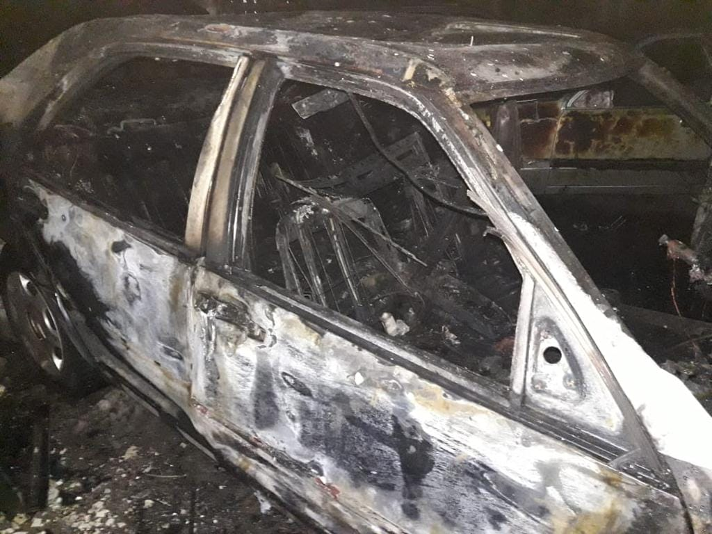Ревнивий чоловік спалив авто двох знайомих дружини/фото: facebook/pol.kyivregion