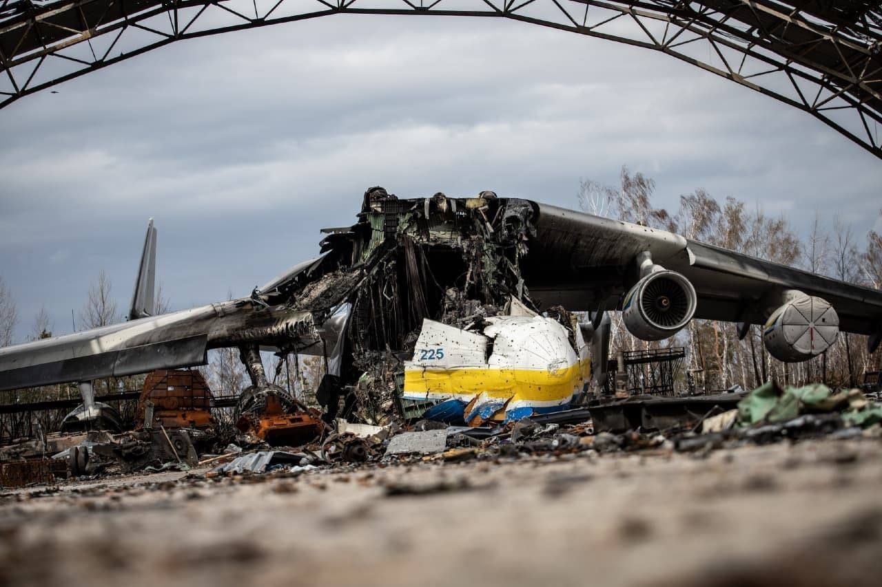 Літак «Мрія», знищений окупантами в Гостомелі, відновленню не підлягає (фото:t.me/dobriyranokkyiv)