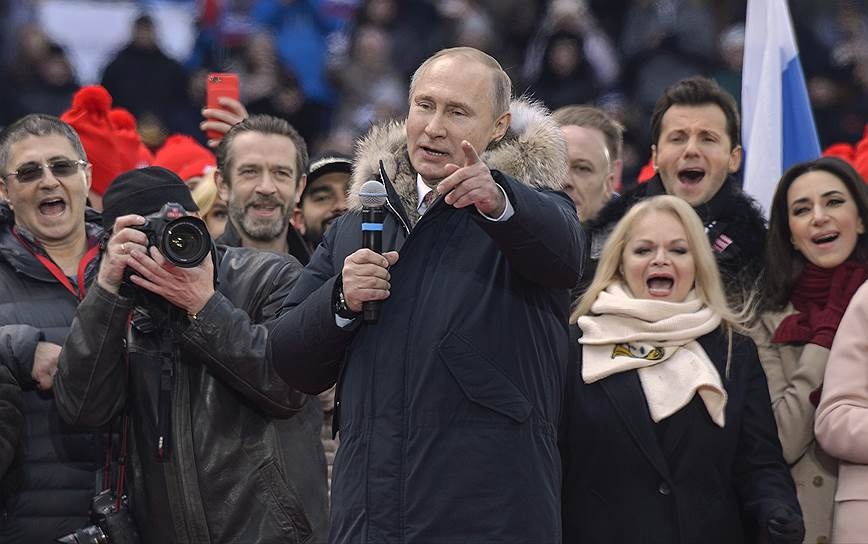 Керівник країни-агресора і російські артисти, які його завзято підтримують (Фото: Коммерсантъ)