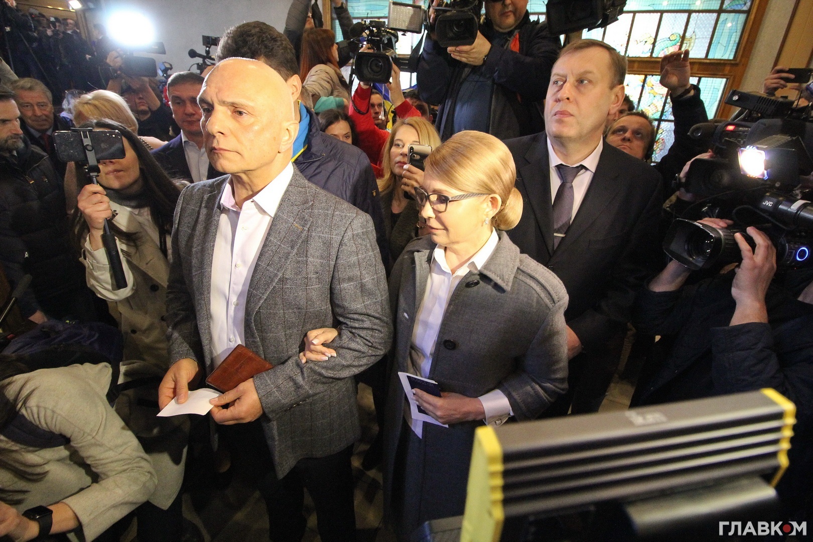 Юлія Тимошенко з чоловіком Олександром на виборчій дільниці у Києві, 31 березня 2019 року (фото: Станіслав Груздєв, Главком)