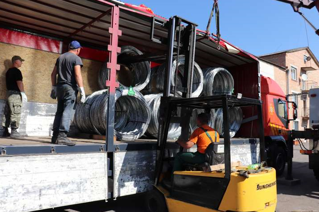 Україна направила 38 тонн колючого дроту як «гуманітарну допомогу» Литві