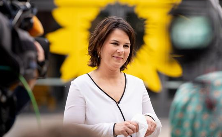 Шефом німецької дипломатії вперше стала жінка співголова Партії «Союз90/Зелені» Анналена Бербок (фото: dpa)