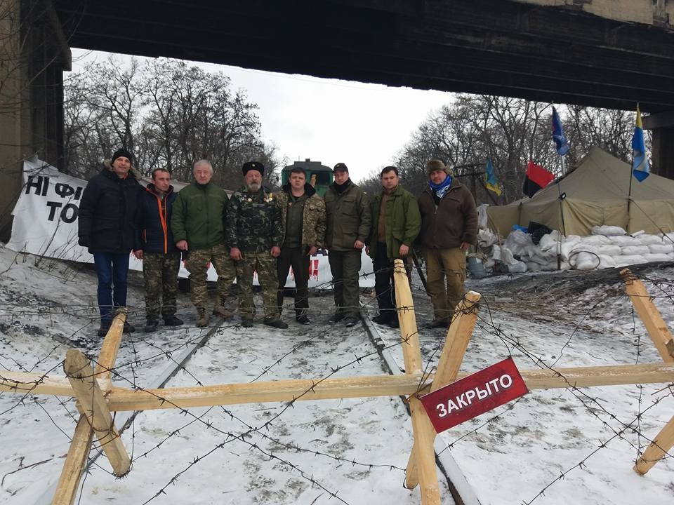 Семен Семенченко з учасниками блокади Донбасу (фото: Facebook Семена Семенченко)