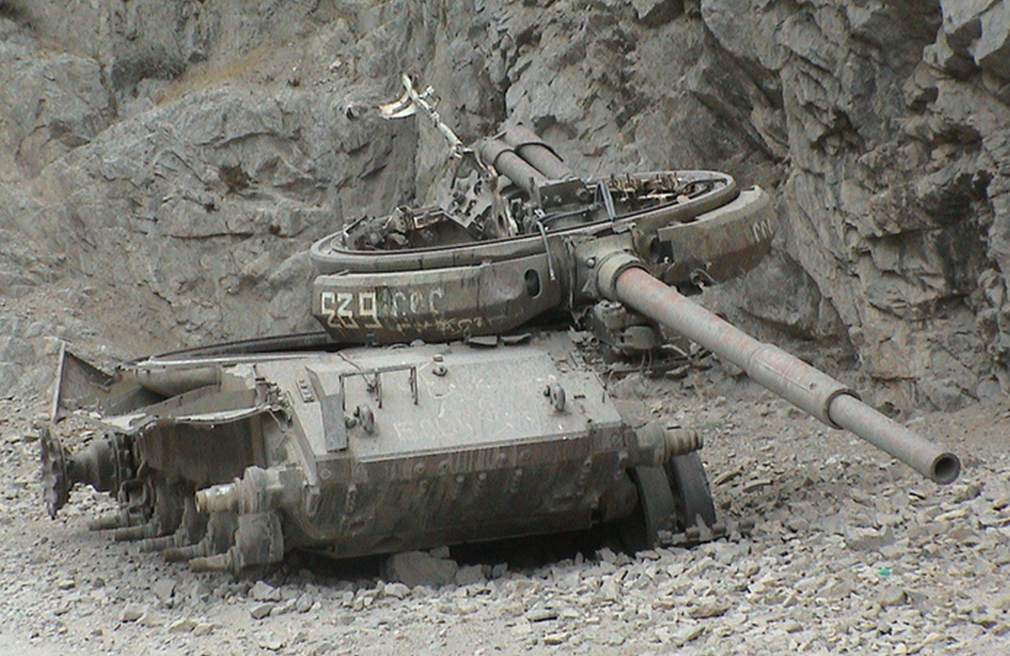 В Афганістані Т-62 охороняли колони, але це виходило не завжди вдалофото: warbook.club