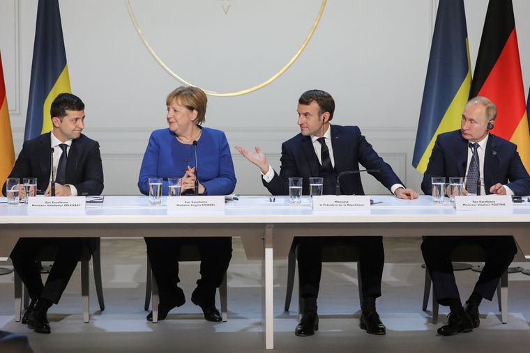 Досягнення газового компромісу стало можливим після зустрічі в Парижі 9 грудня в рамках «нормандського формату» за участі Зеленського та Путіна