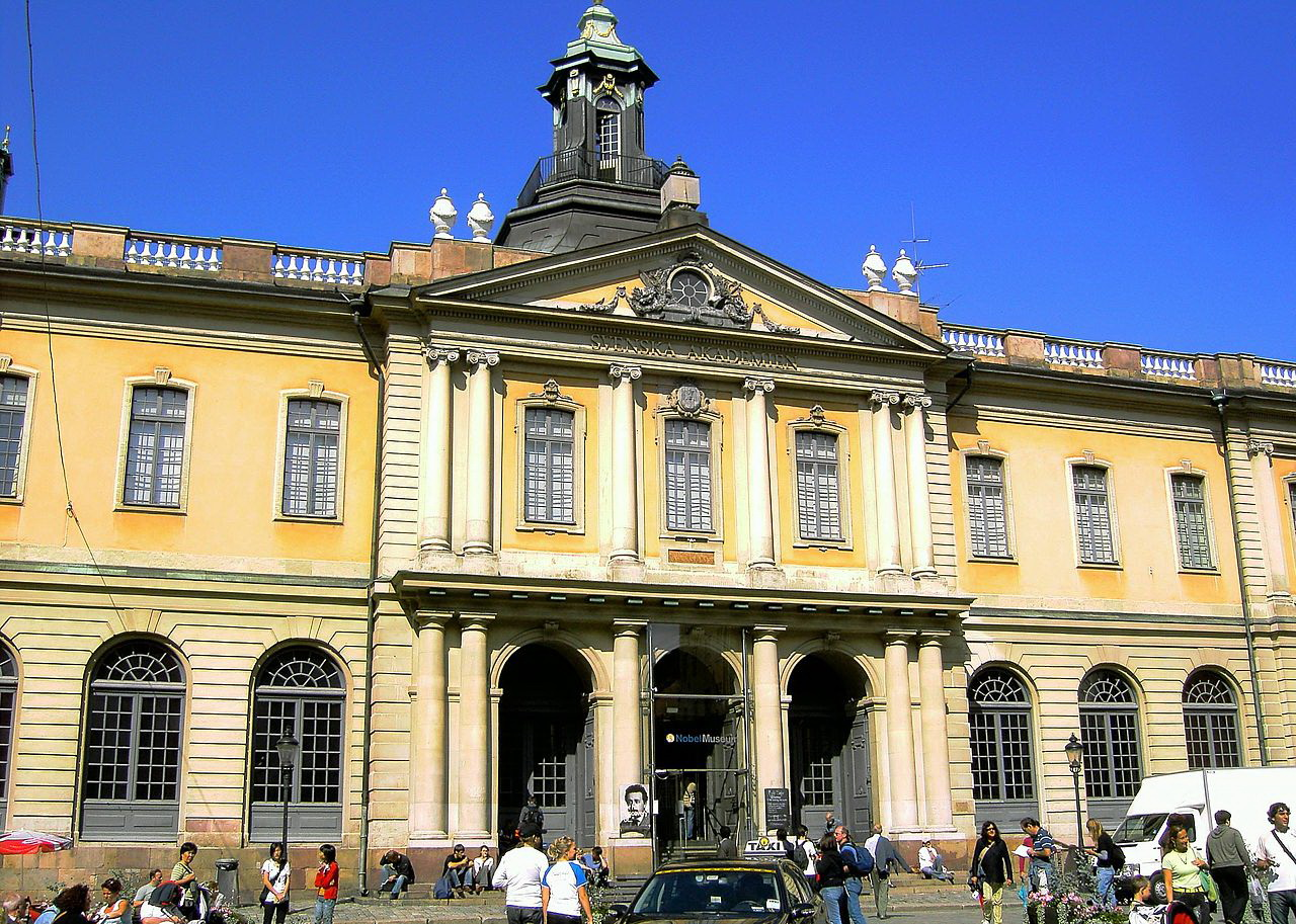 Оцінює літературні чесноти номінантів Шведська академія, заснована у 1786 році королем Густавом ІІІ (фото: wikipedia.org)
