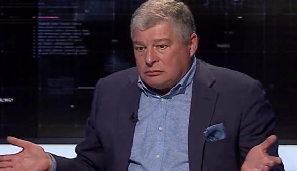 Євген Червоненко в режимі нон-стоп коментує все на каналах з пулу Медведчука