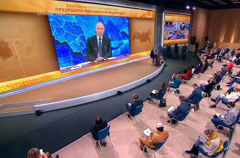 Путін побоявся виходити до журналістів, які і без нього слухняно сиділи у масках
