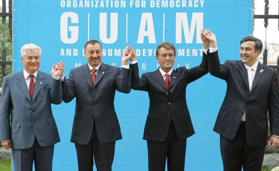 Глави держав-учасників ГУАМ на саміті у Києві. 2006 рік