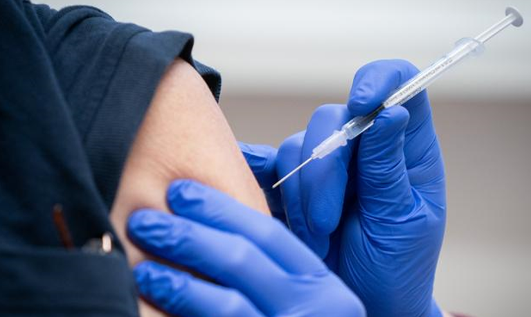 Захист від коронавірусу забезпечить лише щорічна вакцинація?
