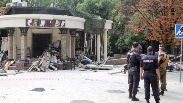 Александра Захарченко взорвали в кафе 