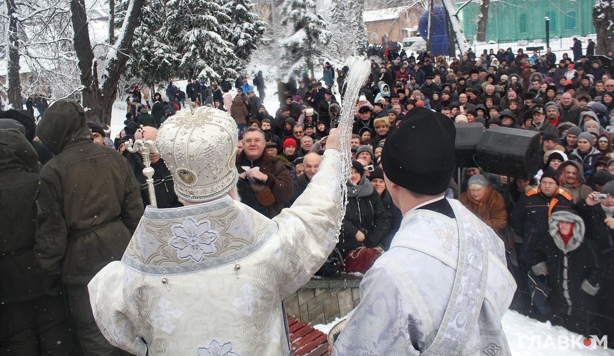 Громади, які перейшли вже перейшли до Православної церкви України, користувалися чинним на той час законодавство