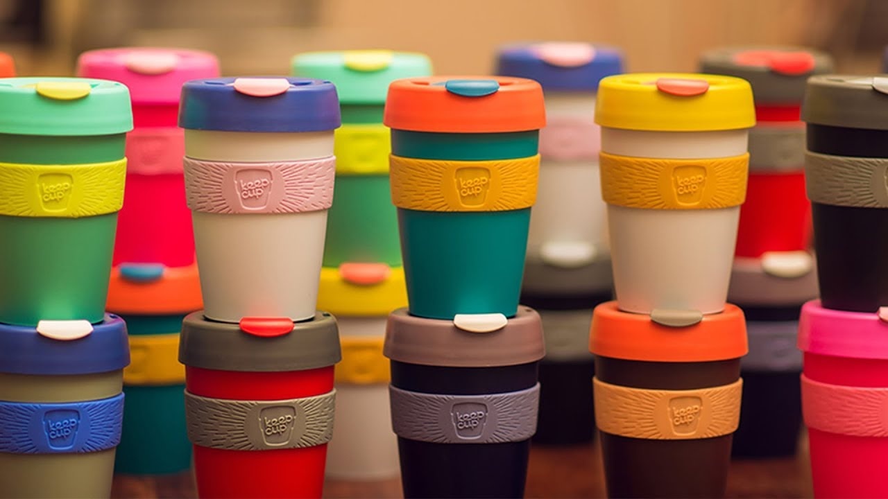 Кeep cup бувають різних розмірів, а деякі взагалі складаються у маленький кружечок
