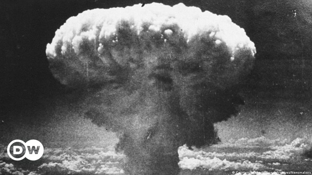 Гриб атомного вибуху над Хіросімою. На це японське місто 76 років тому було скинуто ядерну бомбу потужністю 15 кілотонн