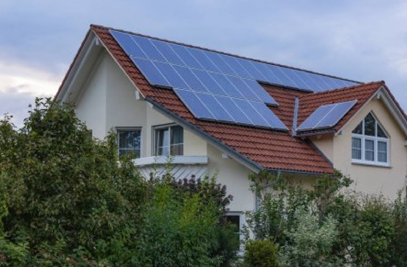 В Україні вже 35,4 тис приватних домогосподарств встановили собі сонячні панелі (фото: nenergy.com.ua)