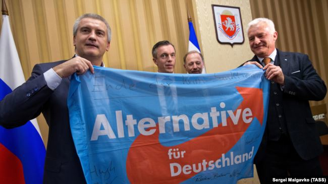Сергей Аксенов с представителями крайне правой партии «Альтернатива для Германии». Симферополь, 8 февраля 2018 года