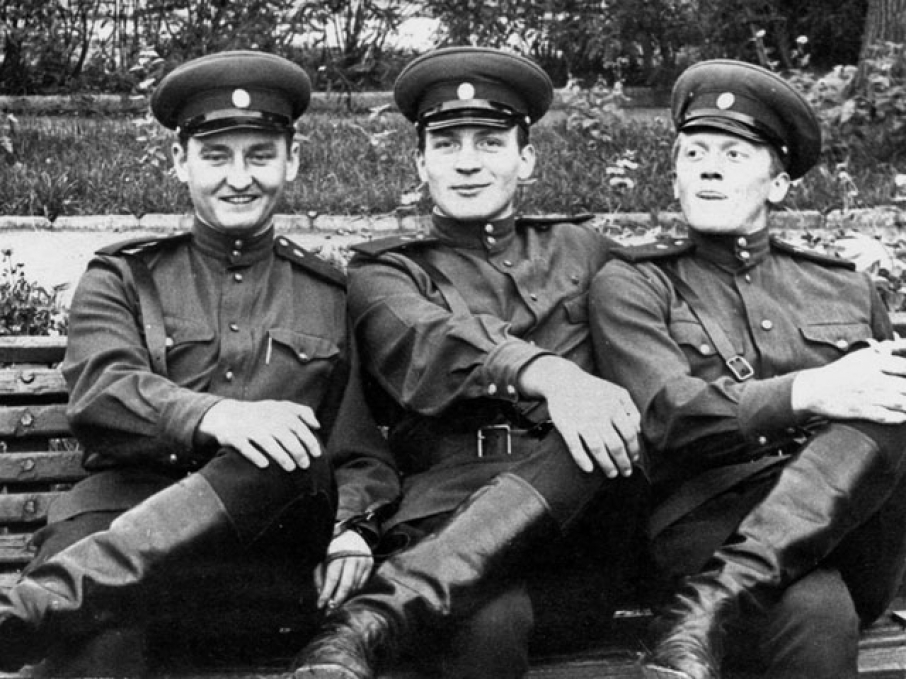 Ігор Поклад (ліворуч) і Юрій Рибчинський (праворуч) під час служби в армії