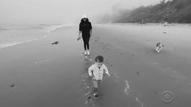 Поки Гаррі з Маркл давали інтерв’ю Опрі Вінфрі, маленький Арчі грався на пляжі