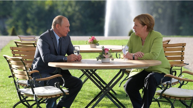 Меркель та Путін вперше спілкувалися без перекладача – тобто без свідків